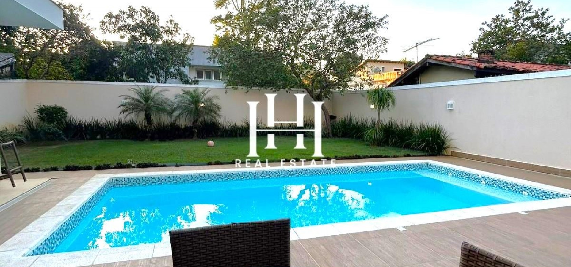 Casa de Luxo no Condomínio Maramar