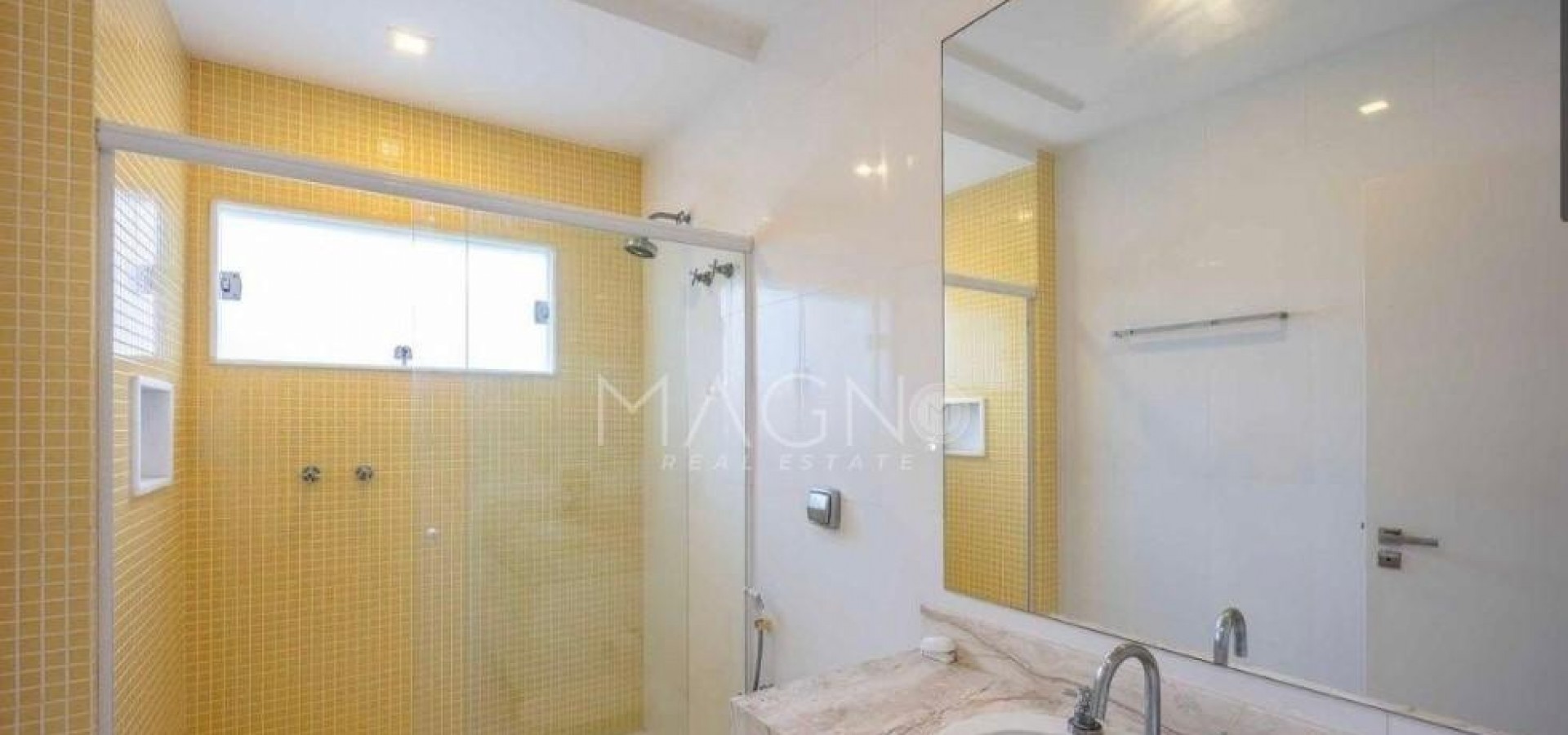 Casa com 4 Suítes no Quintas do Rio