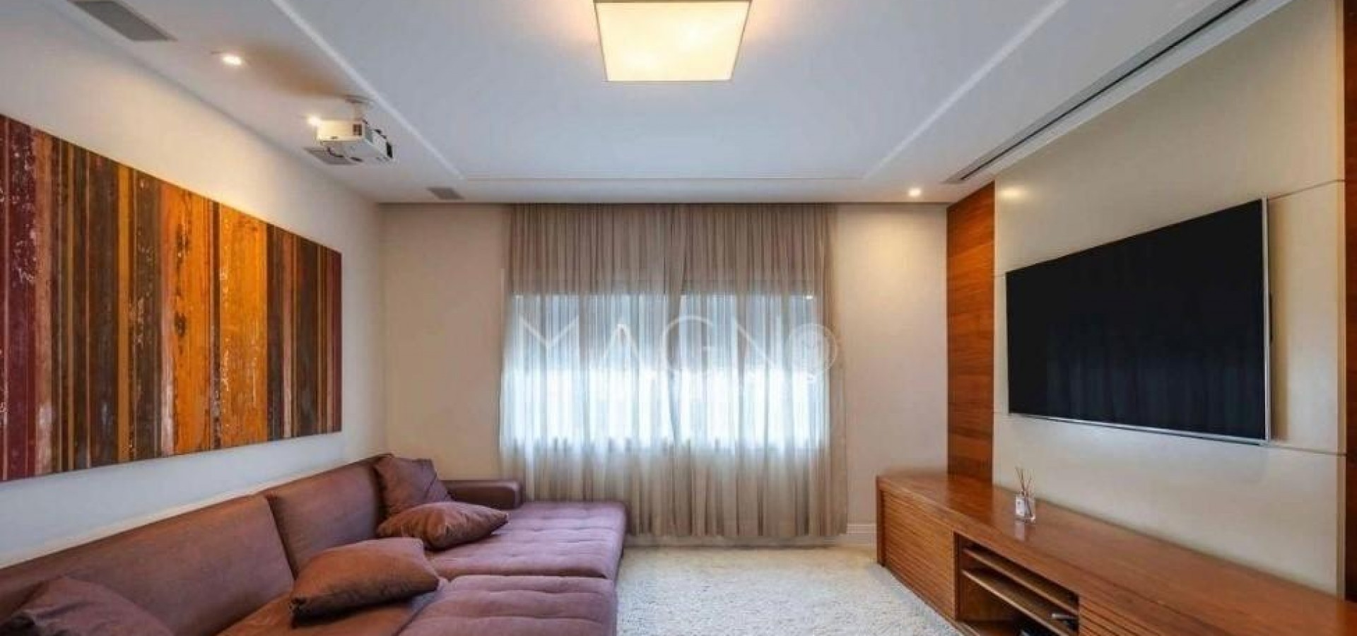 Casa com 4 Suítes no Quintas do Rio