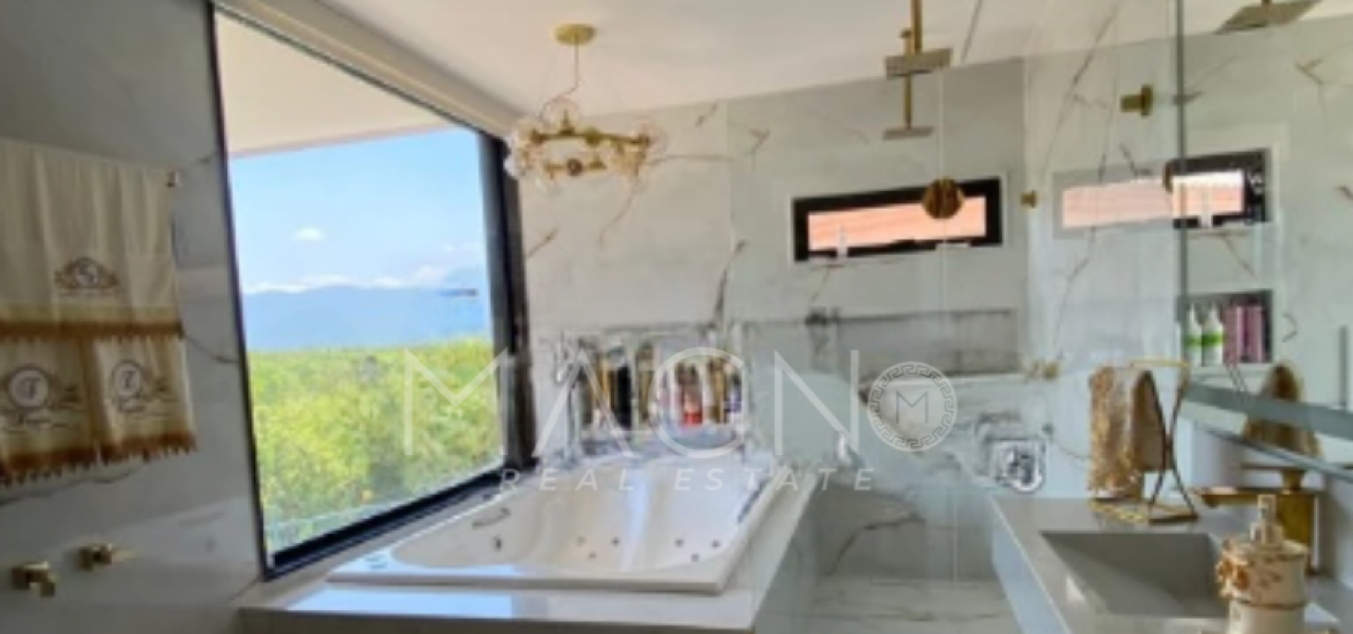 Luxuosa Casa no Riviera 4 Quartos