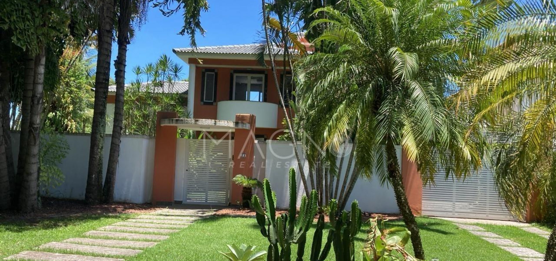 Casa no Jardim Ibiza 6 Suítes