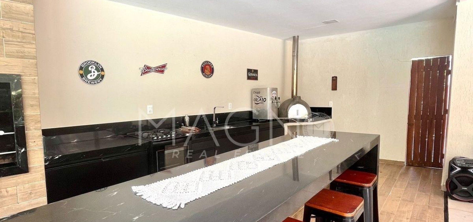 Casa no Jardim Ibiza 6 Suítes