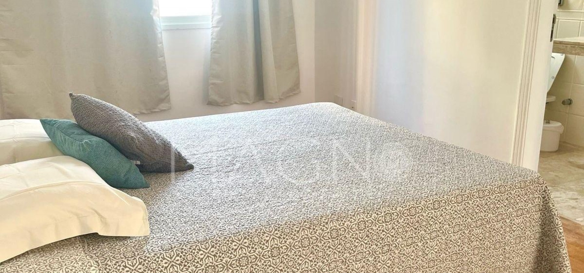 Casa no Jardim Ibiza 6 Suítes