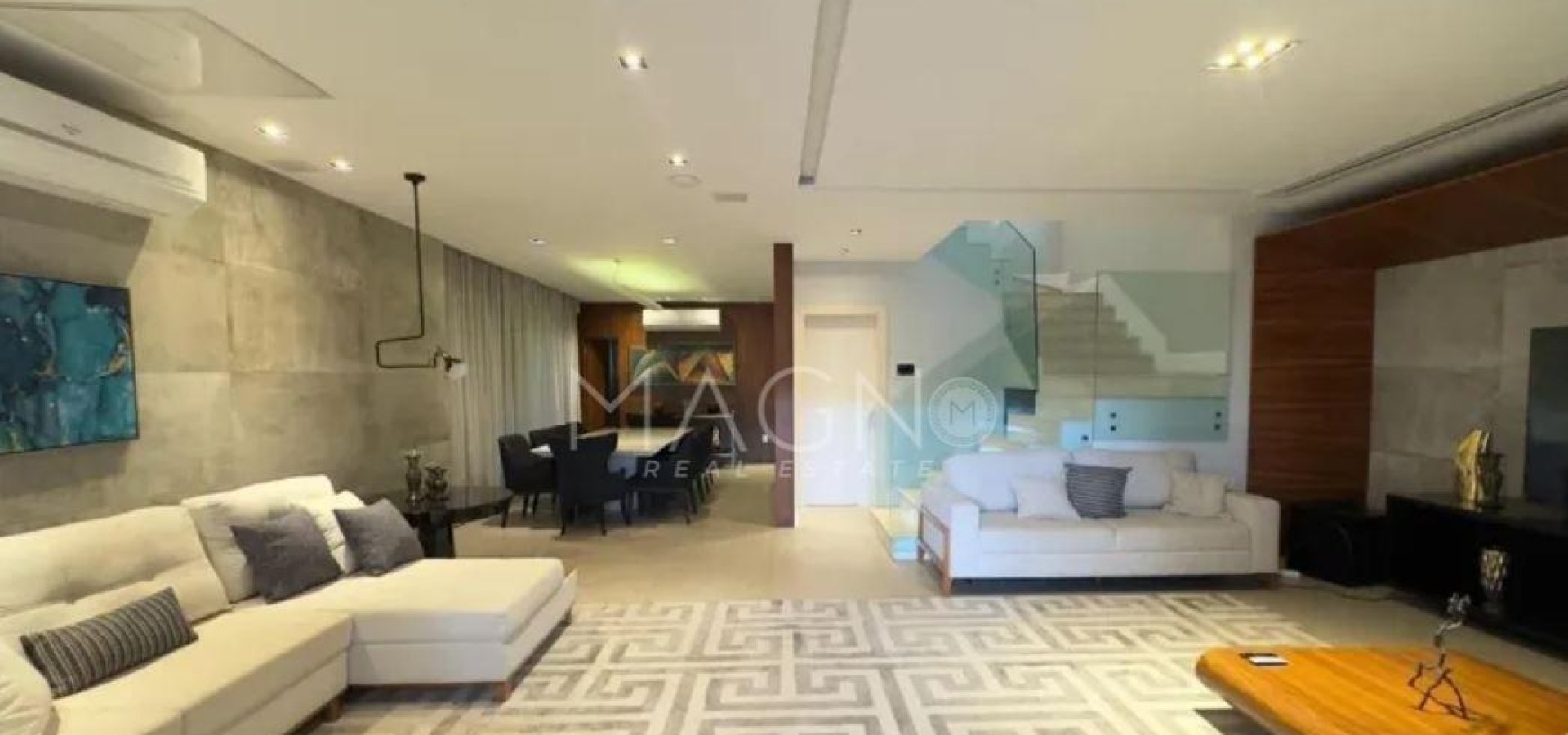 Casa na Barra da Tijuca com 5 Quartos