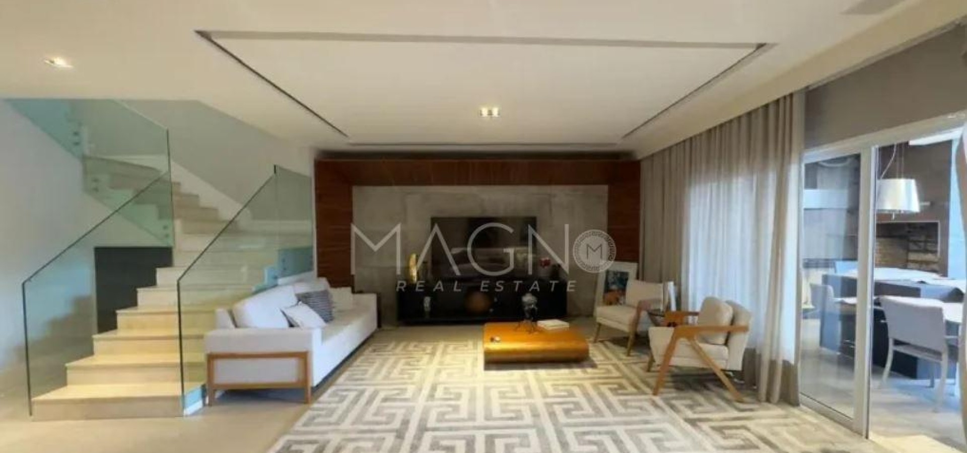 Casa na Barra da Tijuca com 5 Quartos