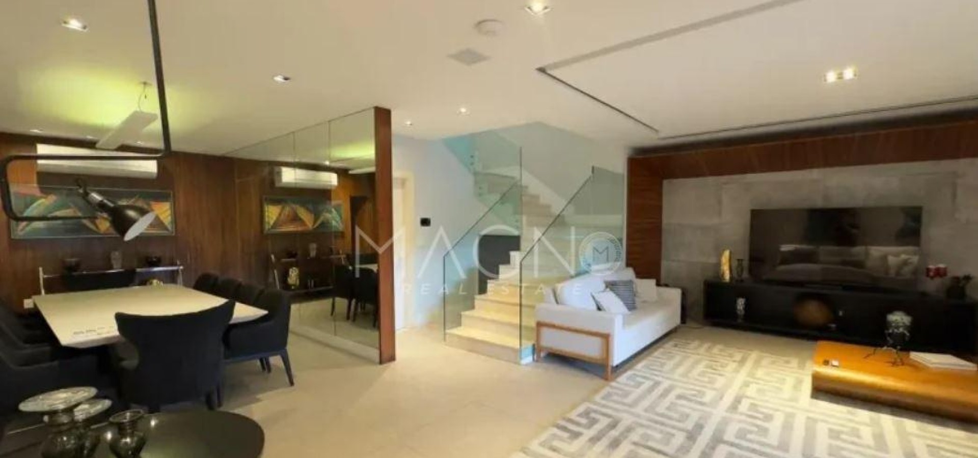 Casa na Barra da Tijuca com 5 Quartos