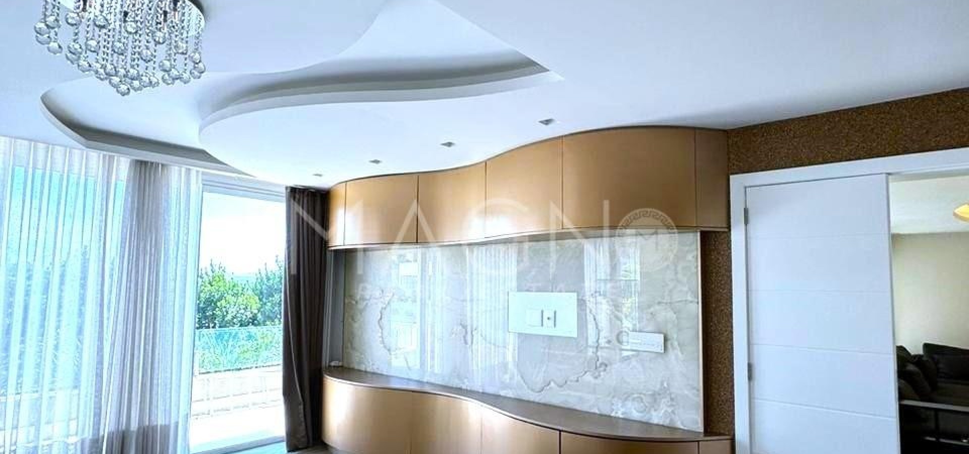Casa no Condomínio Alphaville 5 Suítes