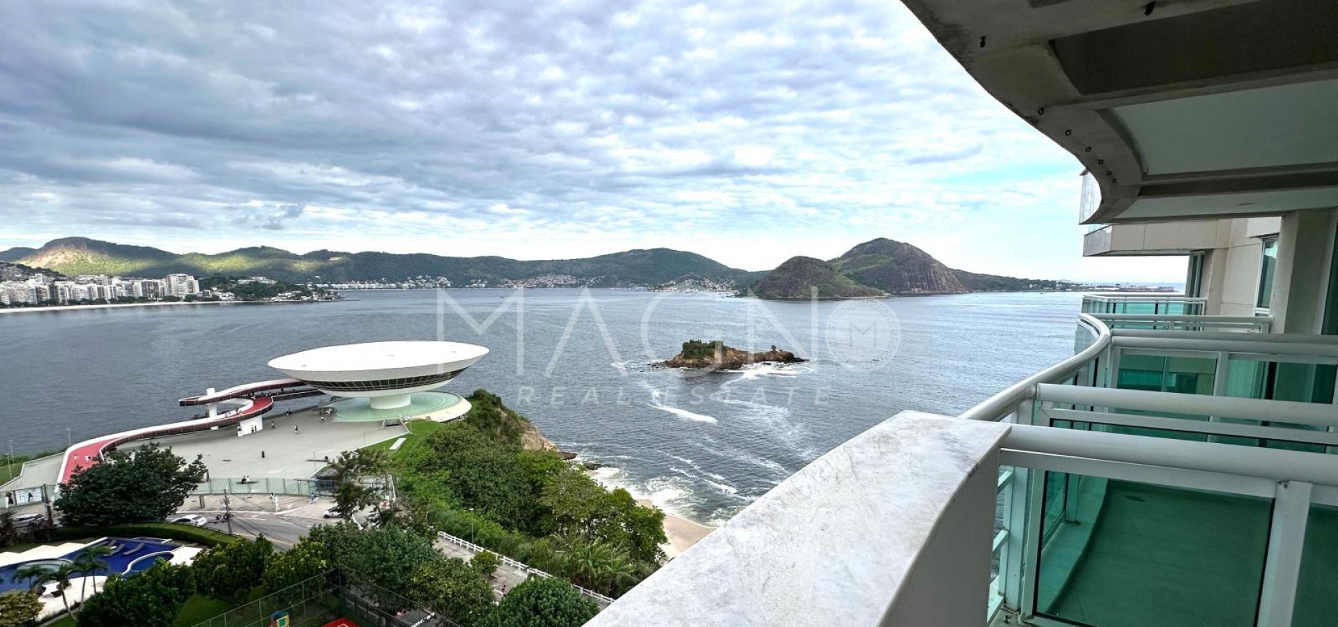 Apartamento Perfeito em Niterói 4 Suítes