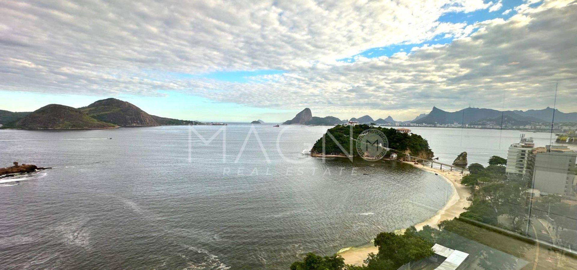 Apartamento Perfeito em Niterói 4 Suítes