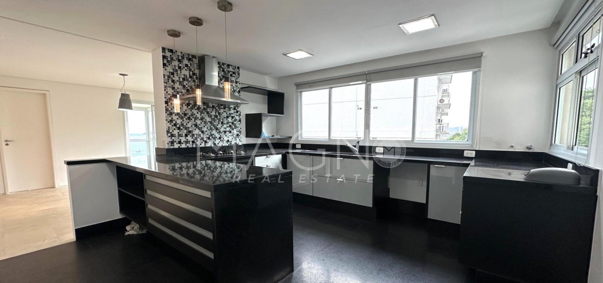 Apartamento Perfeito em Niterói 4 Suítes