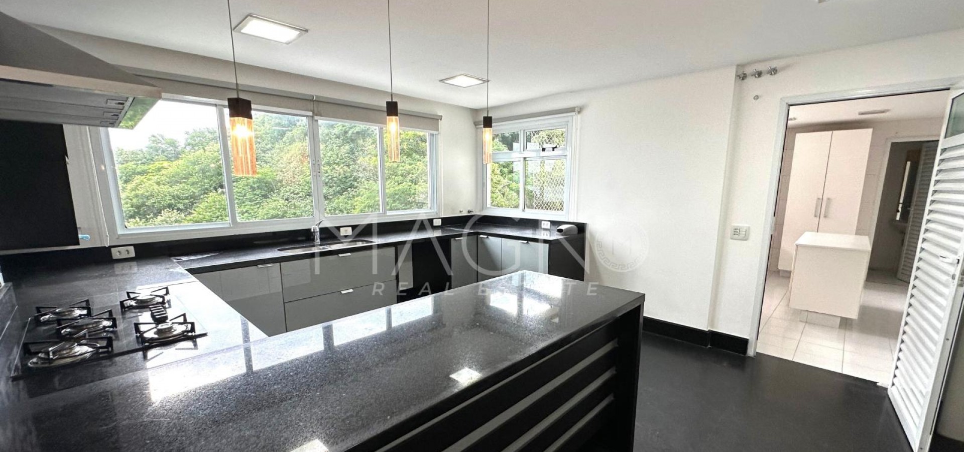 Apartamento Perfeito em Niterói 4 Suítes