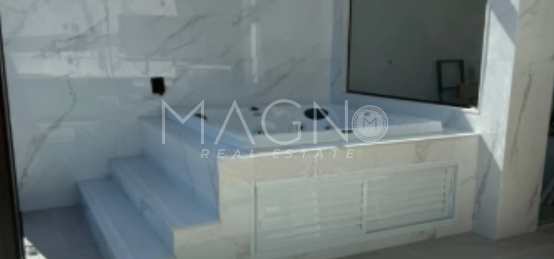 Casa de Condomínio 5 Quartos