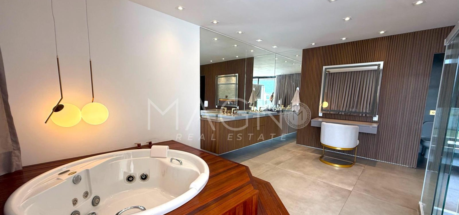 Linda Casa 4 Suítes na Barra da Tijuca