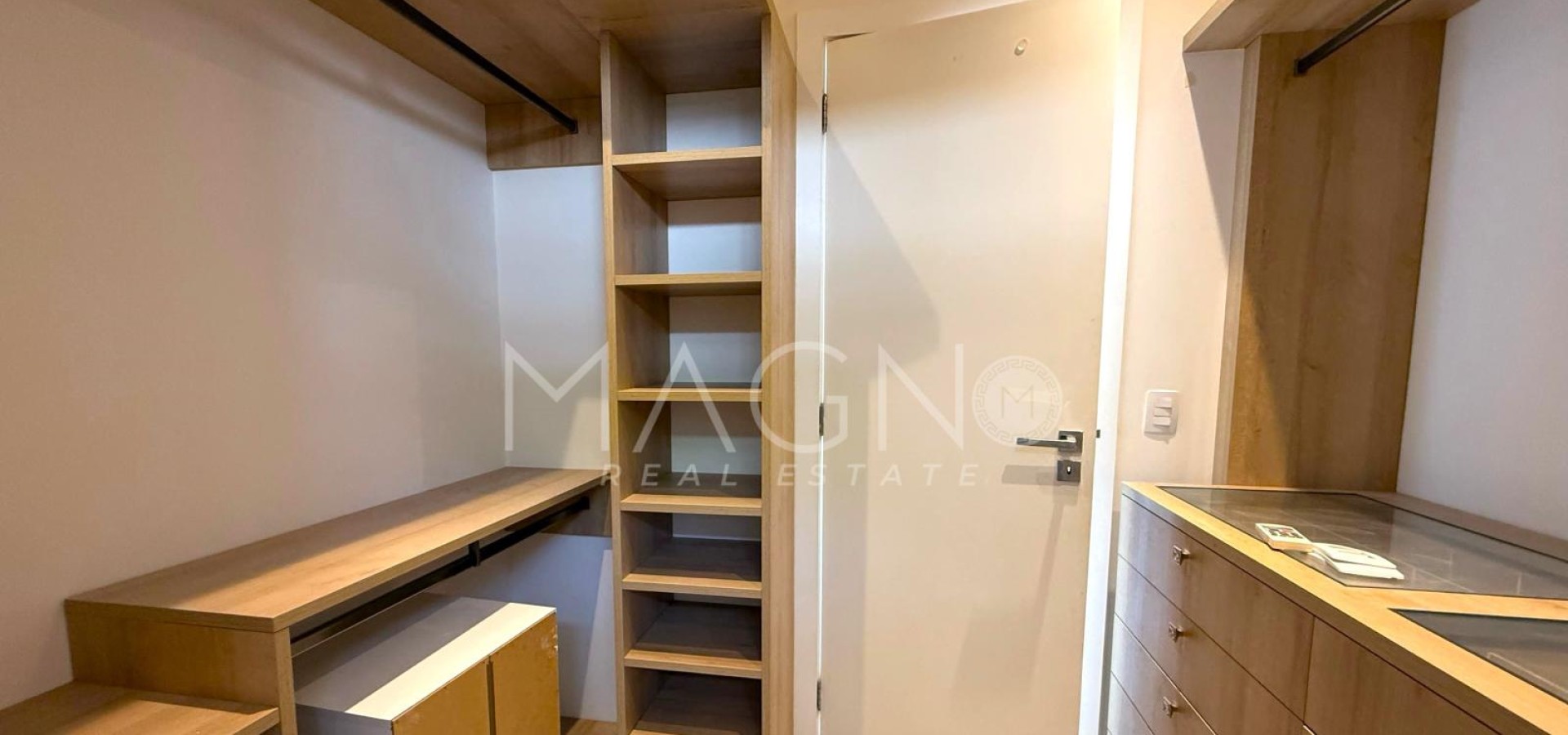 Linda Casa 4 Suítes na Barra da Tijuca