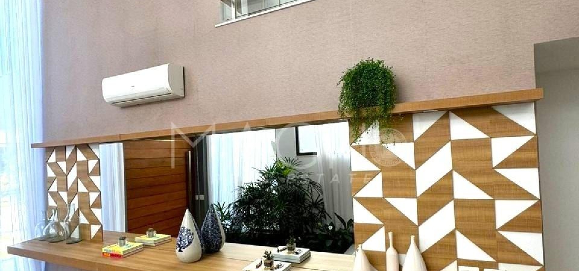 Linda Casa Mobiliada no Alphaville