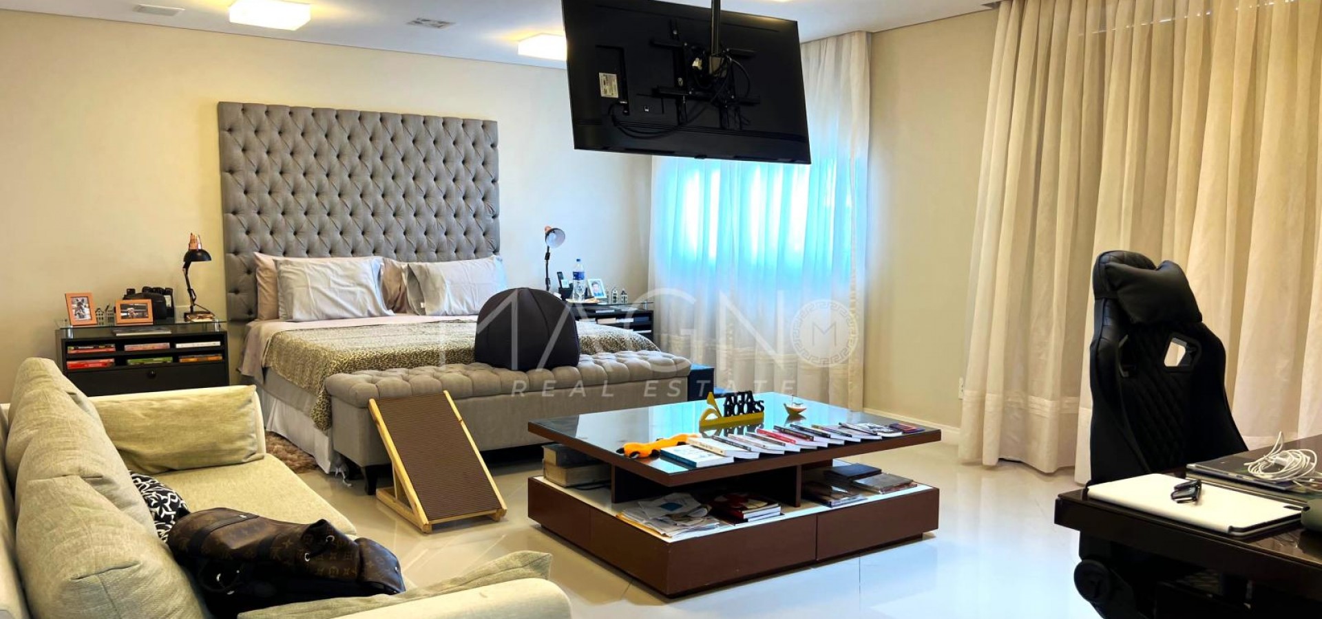 Casa em Alphaville 5 Suítes