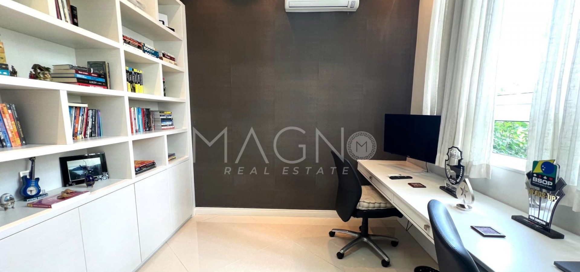 Casa em Alphaville 5 Suítes