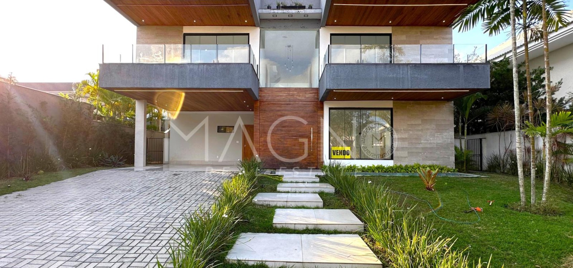 Incrível Casa Triplex no Quintas do Rio