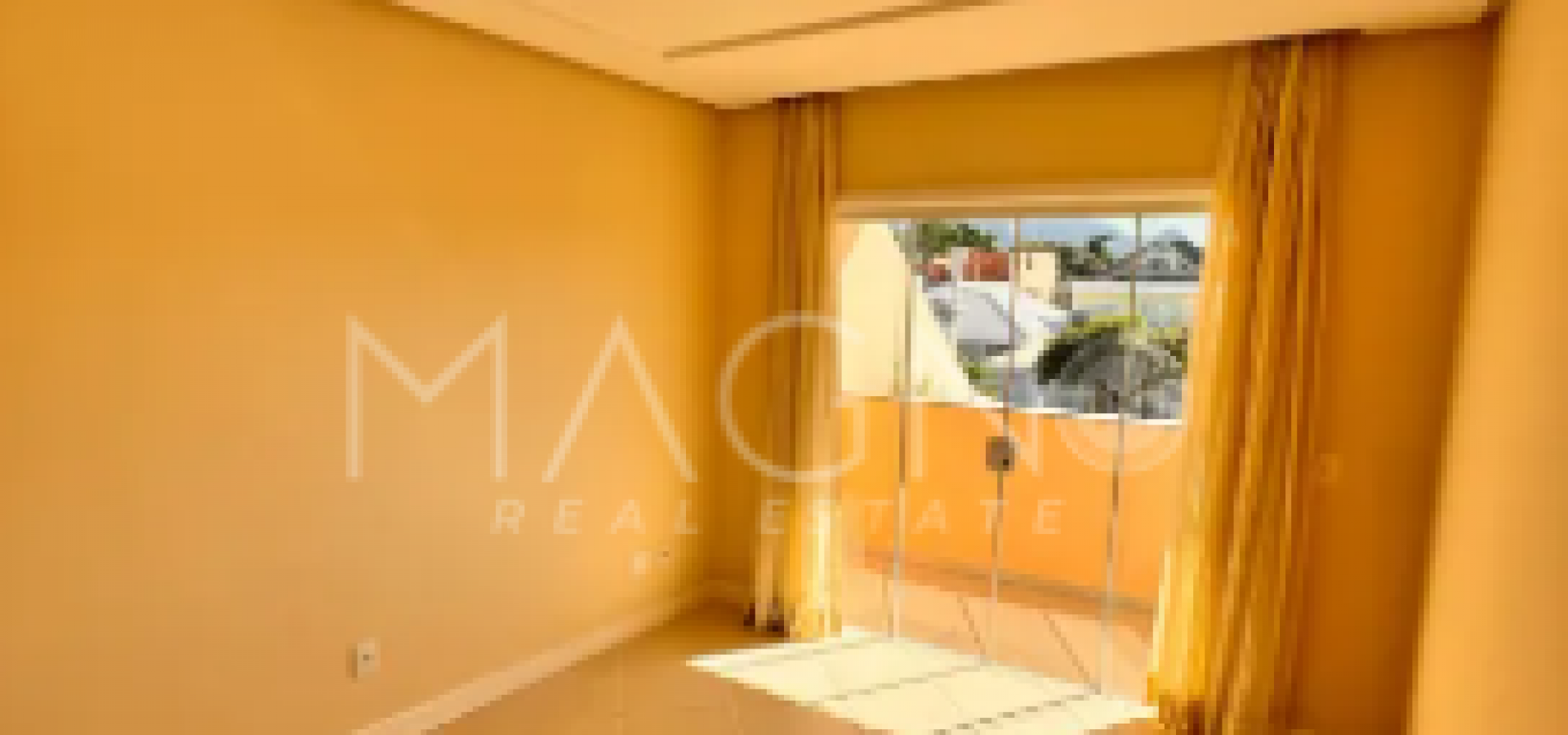Casa no Interlagos de Itaúna 5 Quartos