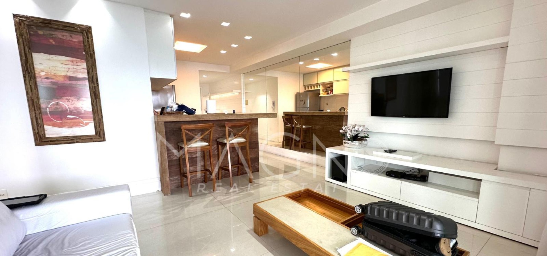 Apartamento mobiliado na Barra da Tijuca - Av do Pepe