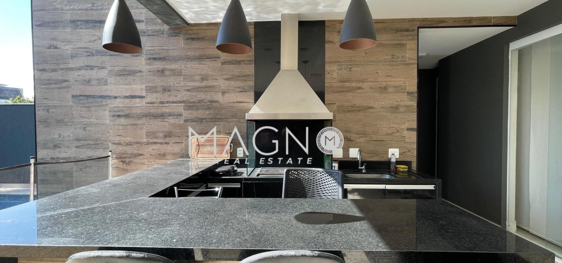 Casa de Alto Padrão em Condomínio Fechado