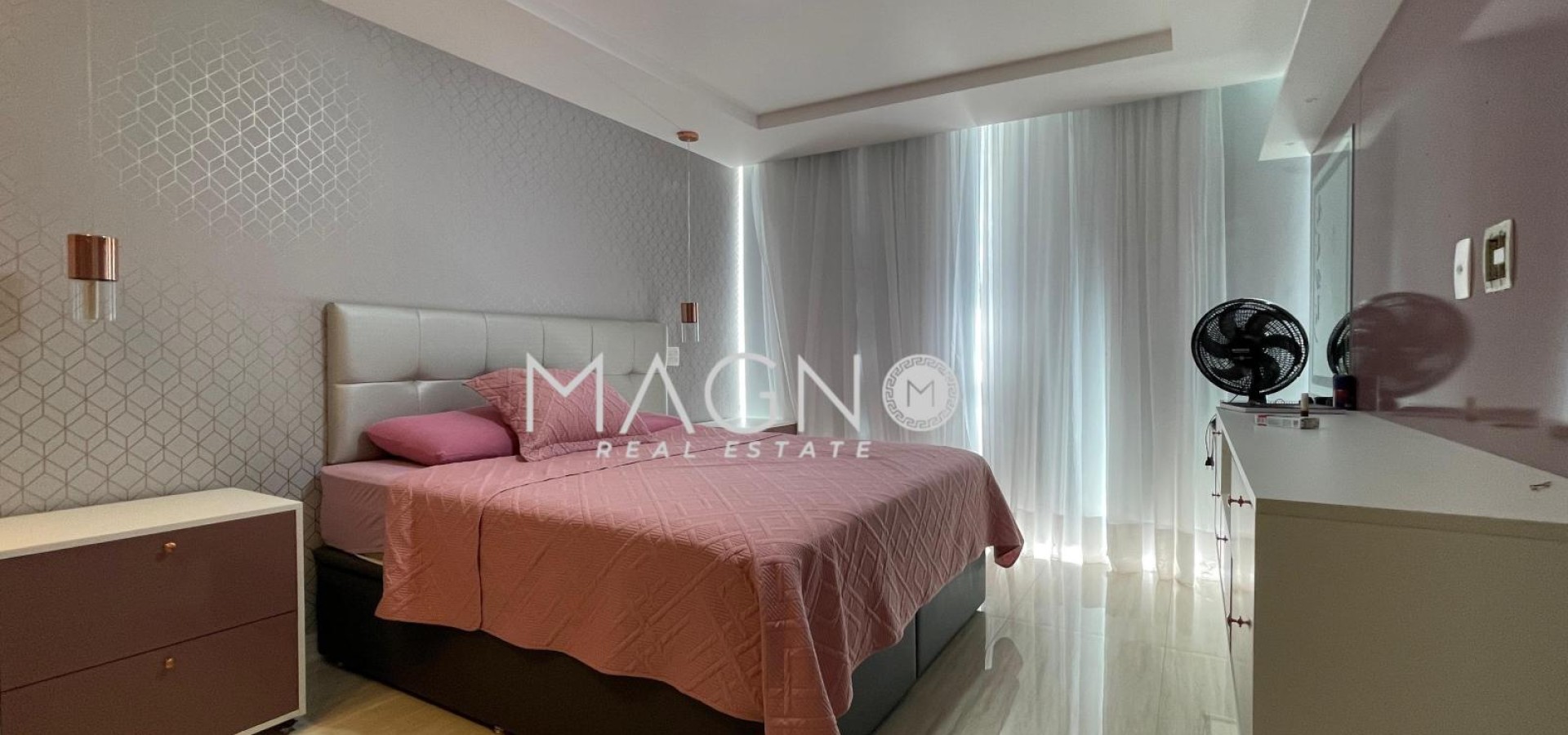 Casa de Alto Padrão em Condomínio Fechado