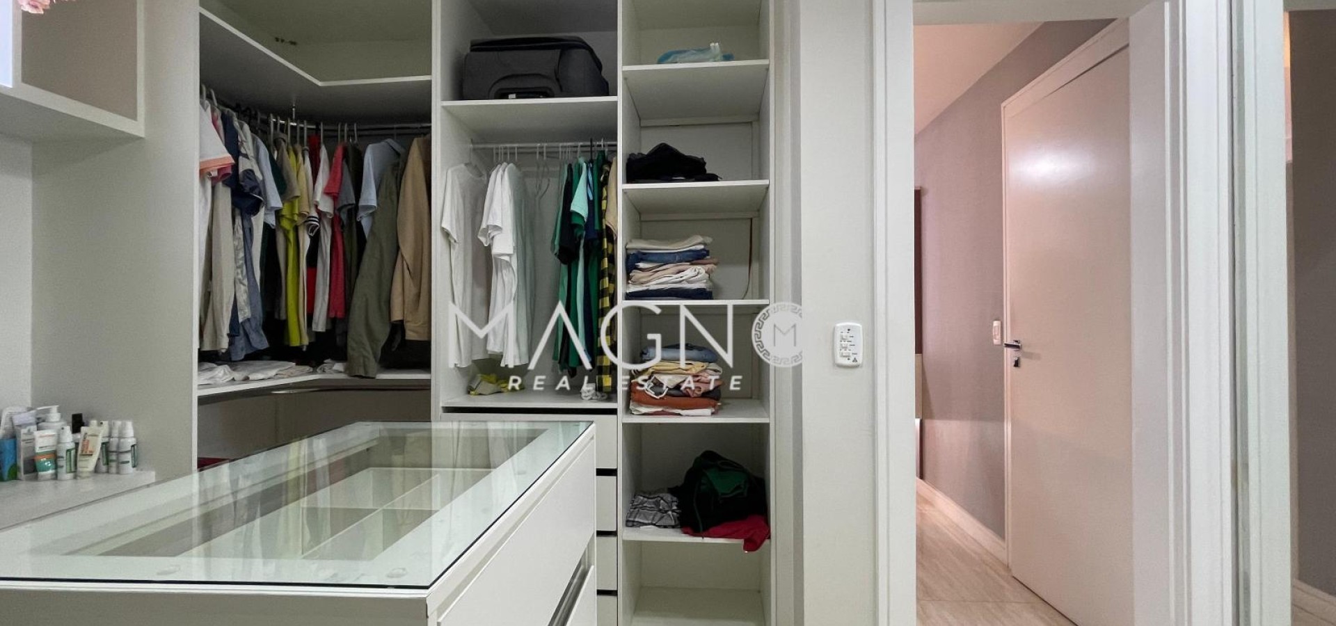 Casa de Alto Padrão em Condomínio Fechado