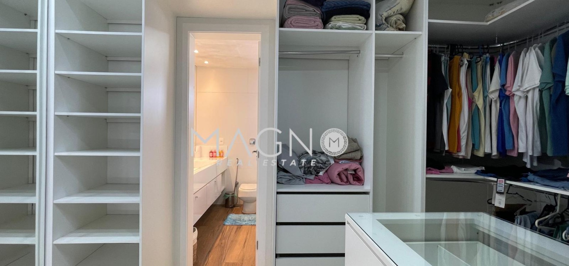 Casa de Alto Padrão em Condomínio Fechado