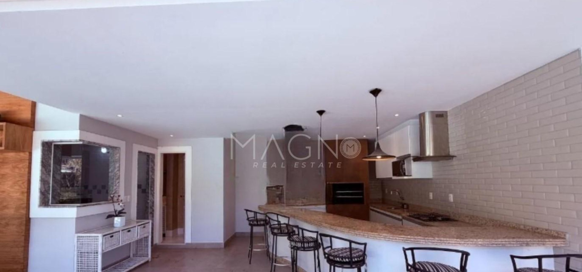 Linda casa no condomínio Malibu