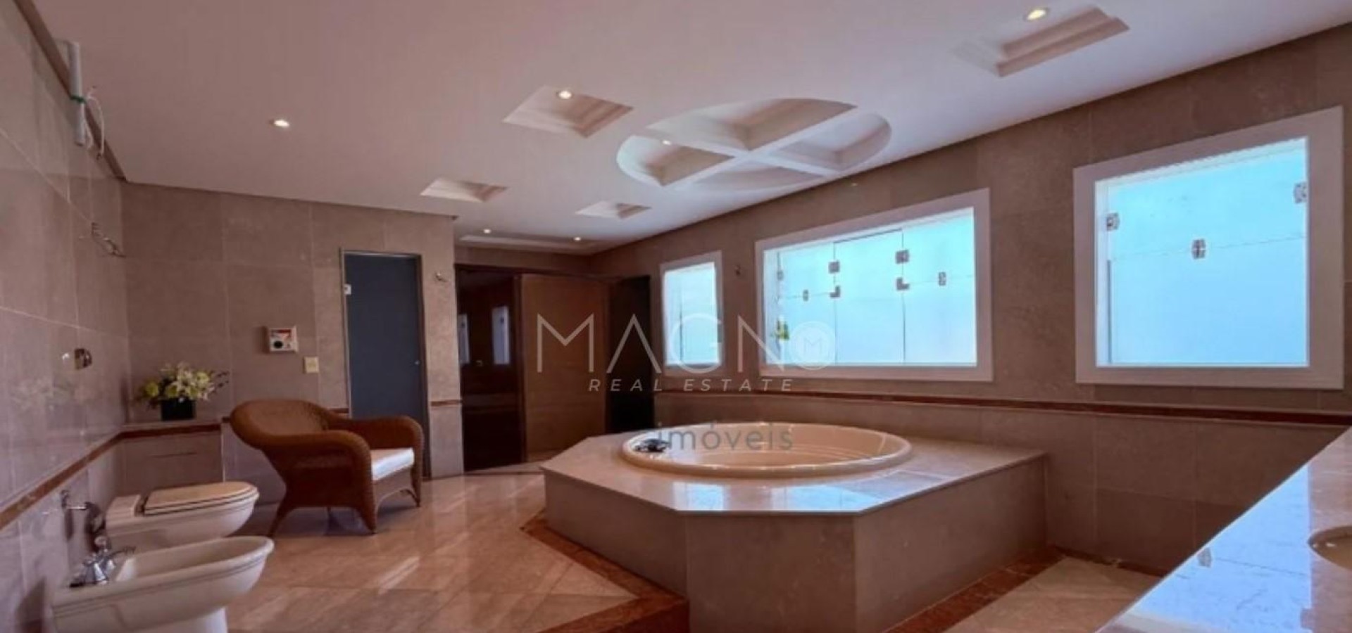 Linda casa no condomínio Malibu