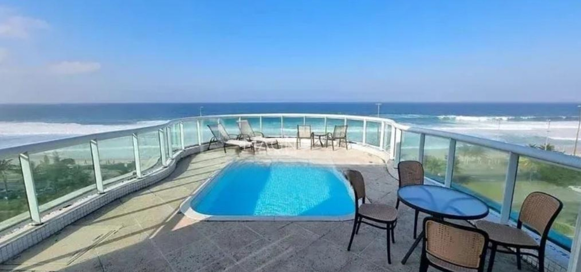 Cobertura Frontal Mar na Barra da Tijuca Av Lúcio Costa