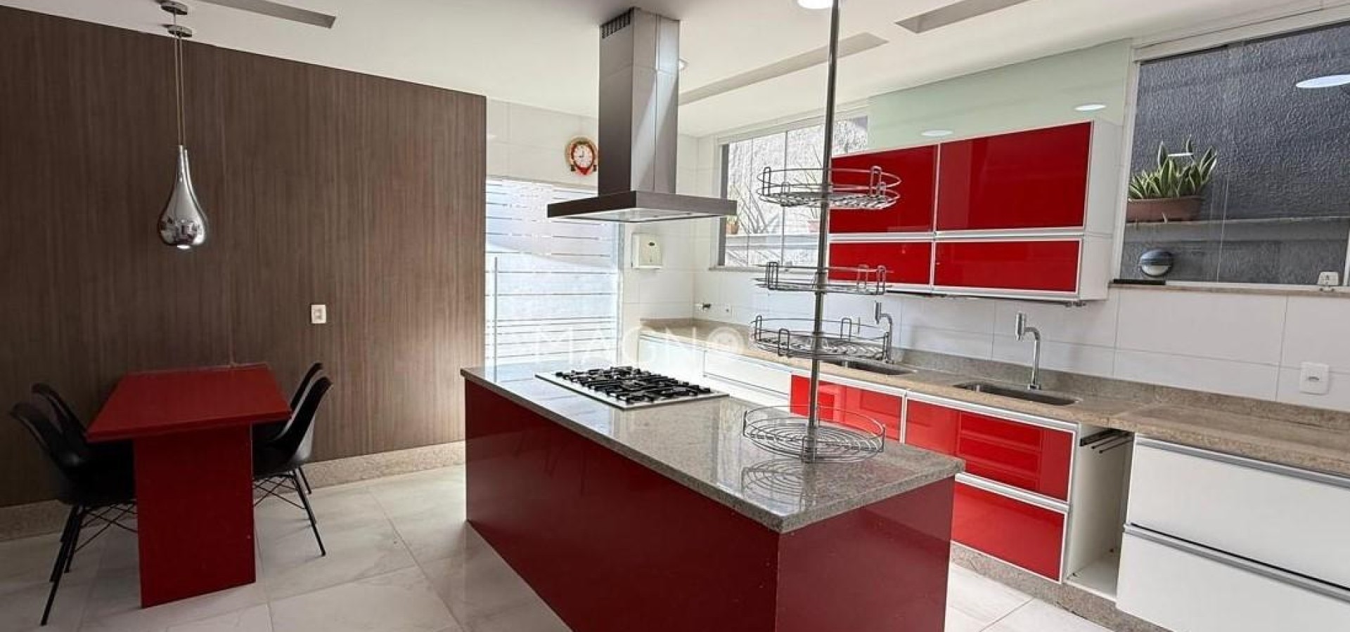 Casa Exclusiva no Condomínio Quintas do Rio – Barra da Tijuca