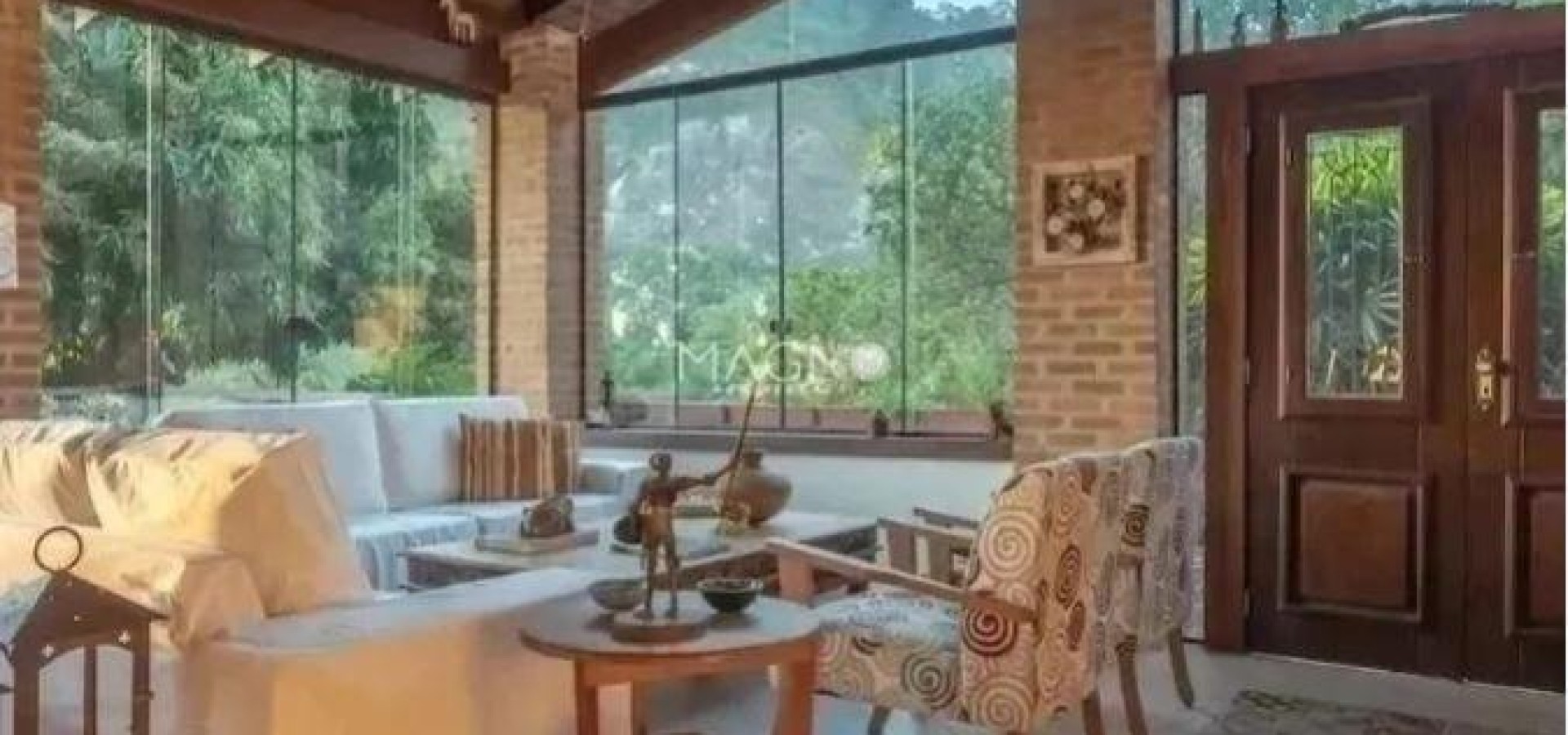 Alugo para Clinicas casarao 1000 m2 na Barra