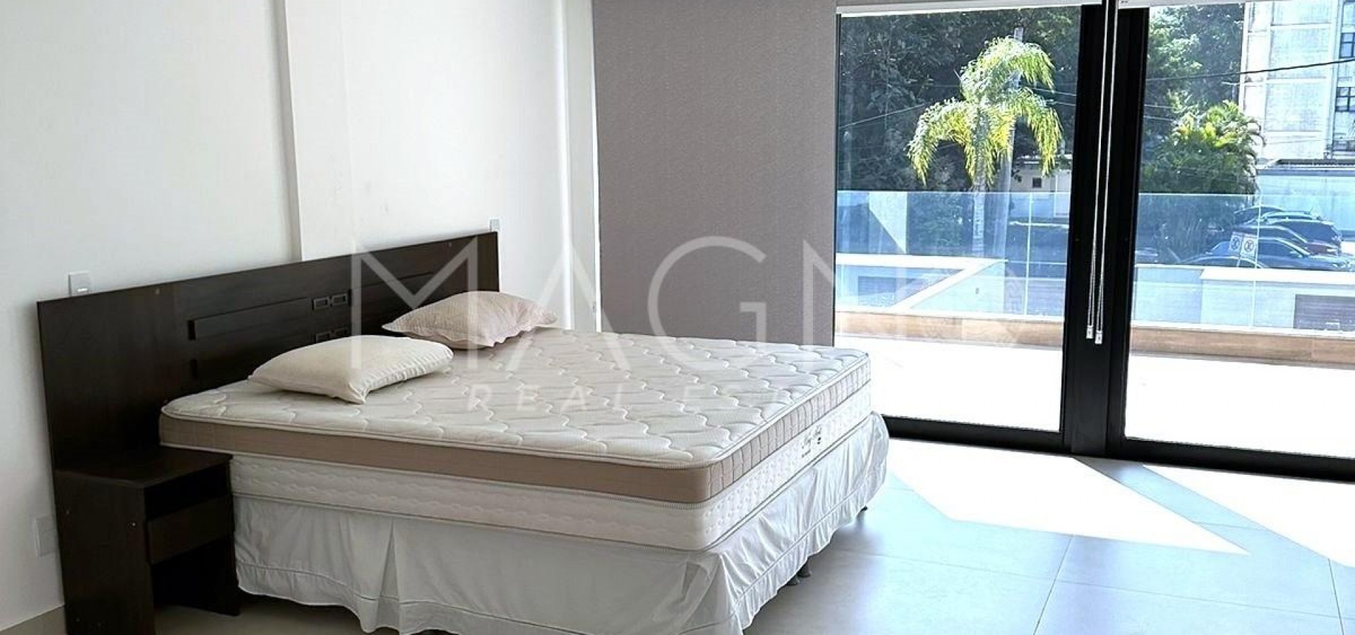 Casa com Piscina na Barra da Tijuca 4 Quartos