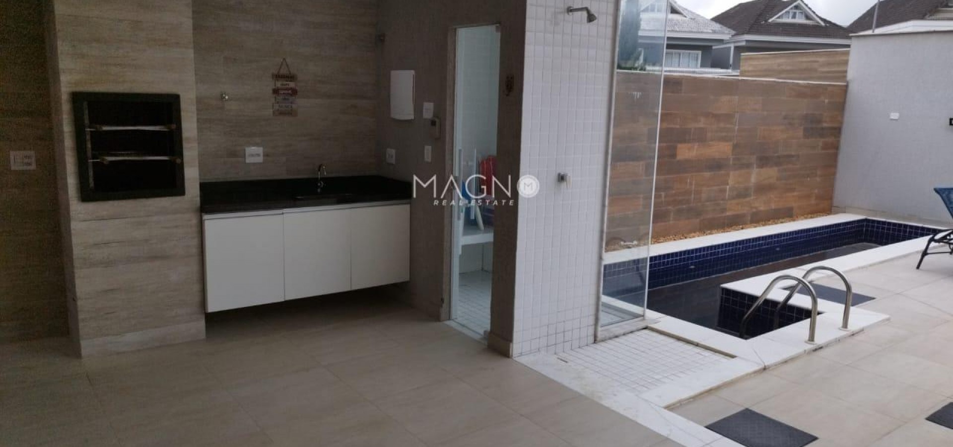 Casa Triplex para aluguel tem 304 metros quadrados em Recreio dos Bandeirantes - Rio de Janeiro - RJ