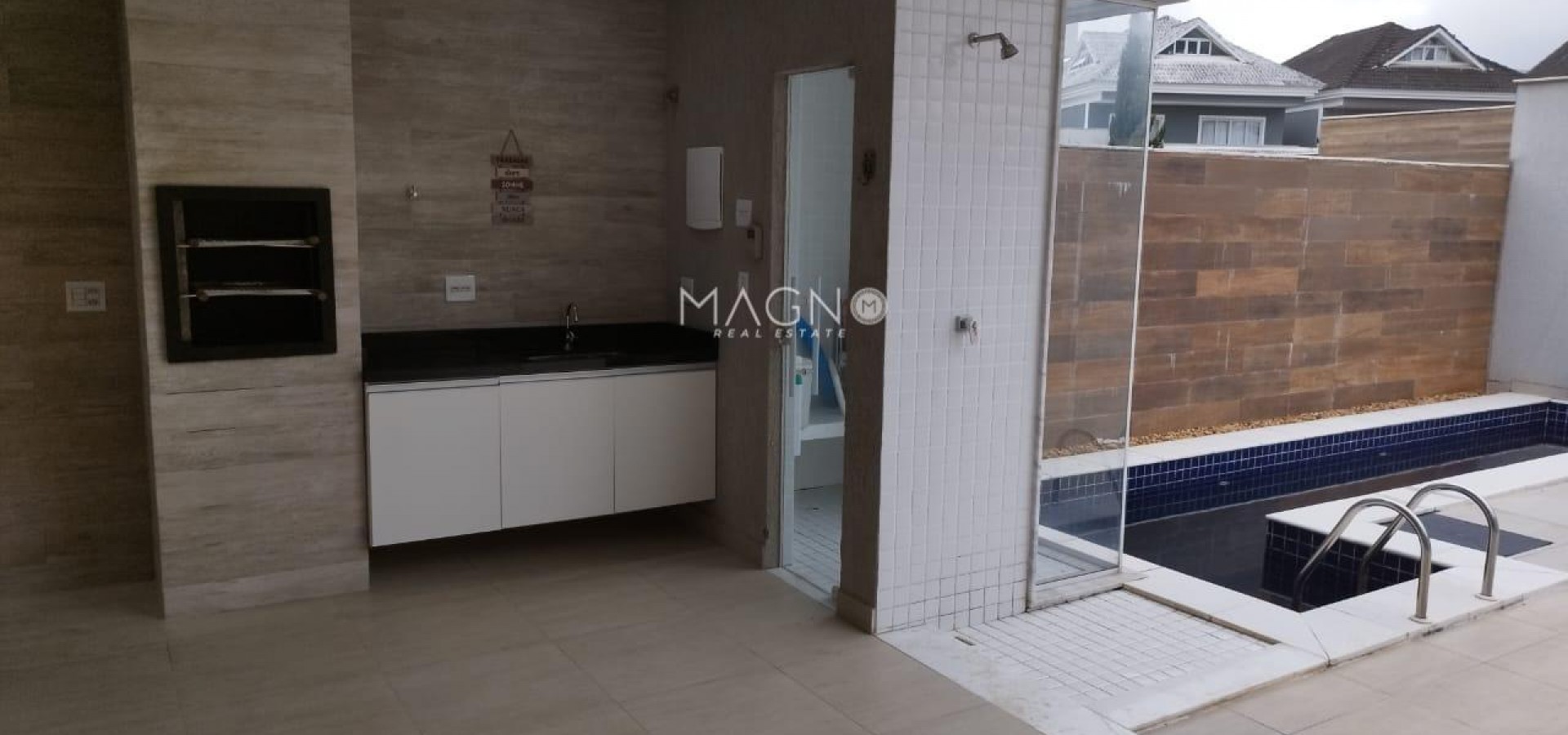 Casa Triplex para aluguel tem 304 metros quadrados em Recreio dos Bandeirantes - Rio de Janeiro - RJ