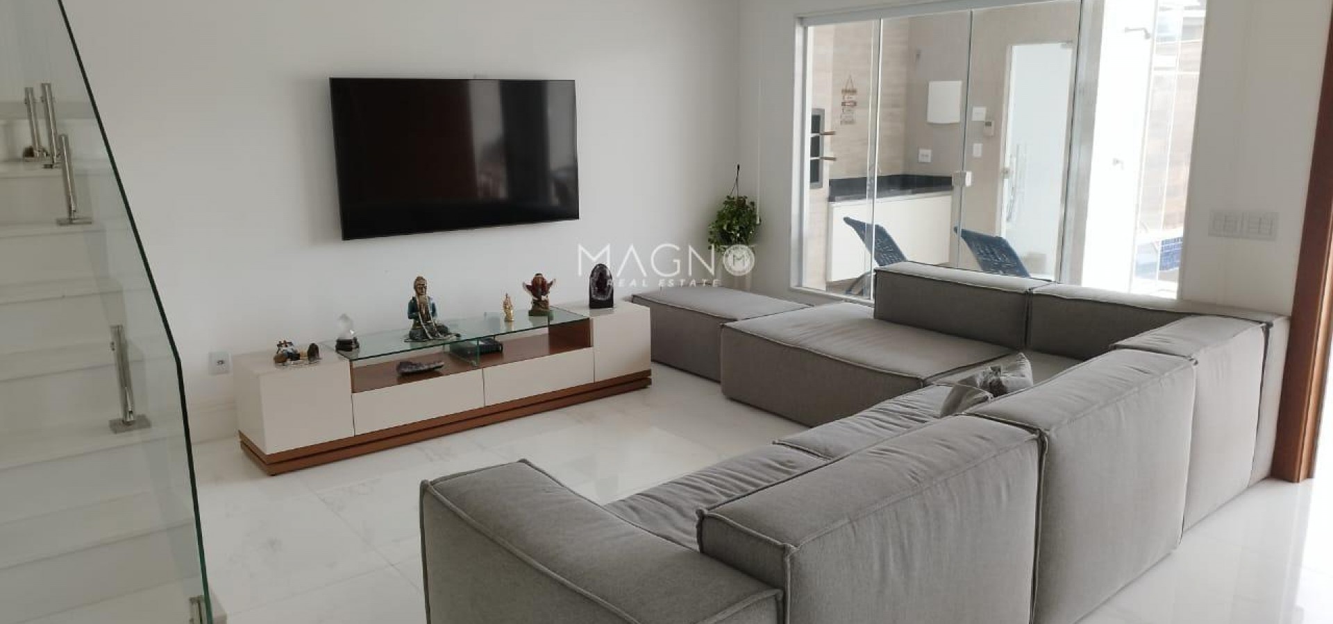 Casa Triplex para aluguel tem 304 metros quadrados em Recreio dos Bandeirantes - Rio de Janeiro - RJ