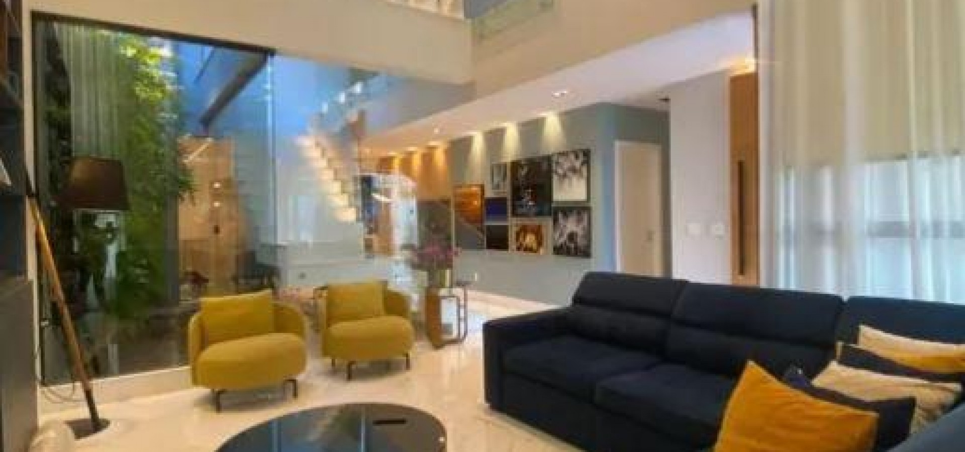 Casa de Condomínio com 5 Quartos para alugar, 420m² - Vargem Grande